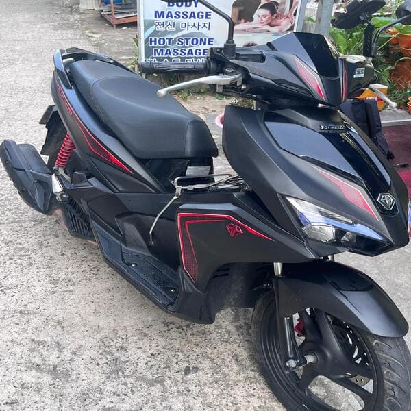 Honda Airblade Black thumbnail 1